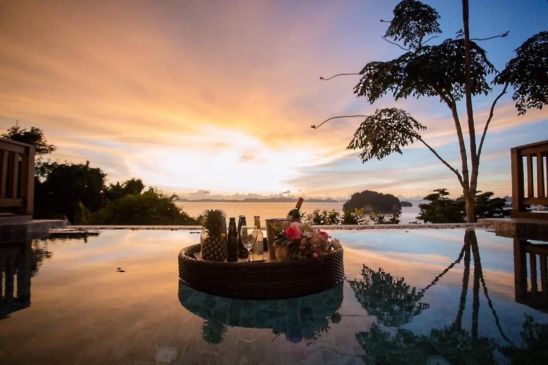 เขาทองพูลวิลล่ากระบี่ Khaotong Pool Villa Krabi Ban Nai Sa Екстериор снимка
